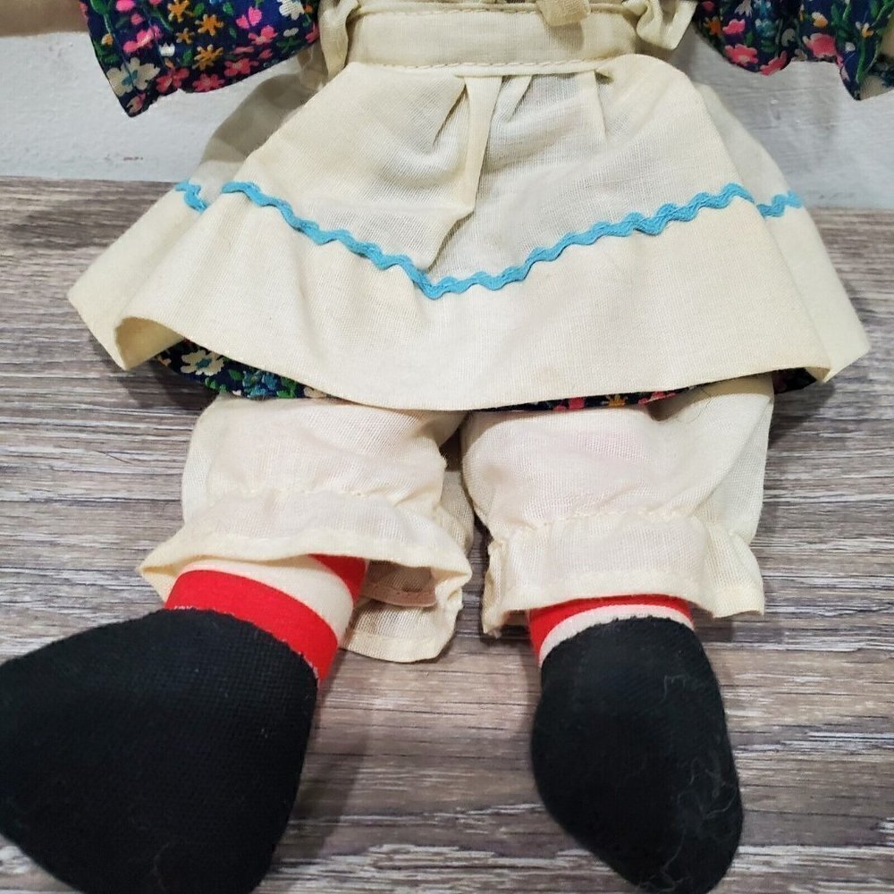 Vintage Raggedy Ann 11 inch Cloth Doll Hand Sewn Floral Dress and Apron - Picture 4 of 10